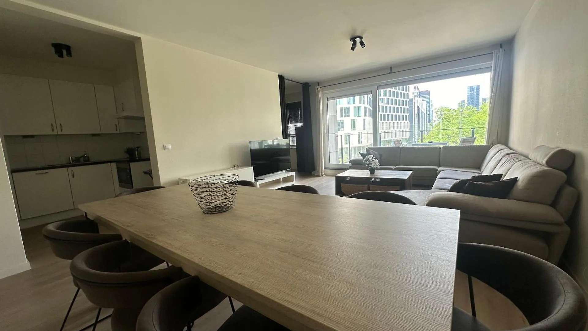 Apartment In Brussels City With Beautiful View